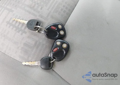 2005 Chevrolet Equinox Ls из США, поврежденный, VIN 2CNDL13F856087512